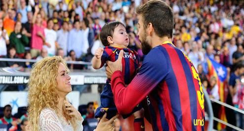 صور .. إنهم ينسون «الخشونة» أمام نعومة أظافر زوجاتهم وأبنائهم 